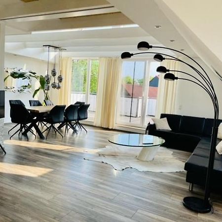 Apartment 160Qm 5 Schlafzimmer 1 Wohnzimmer Terrasse Und Balkon Wilhelmshaven Exterior photo